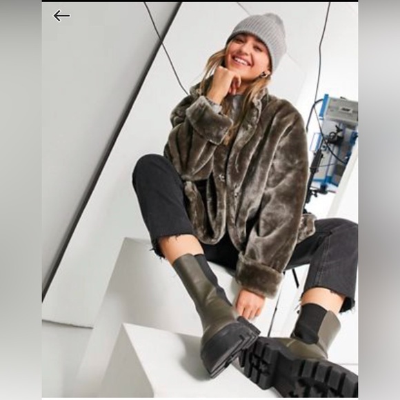 Luxe Faux Fur Jacket - Picture 1 of 5